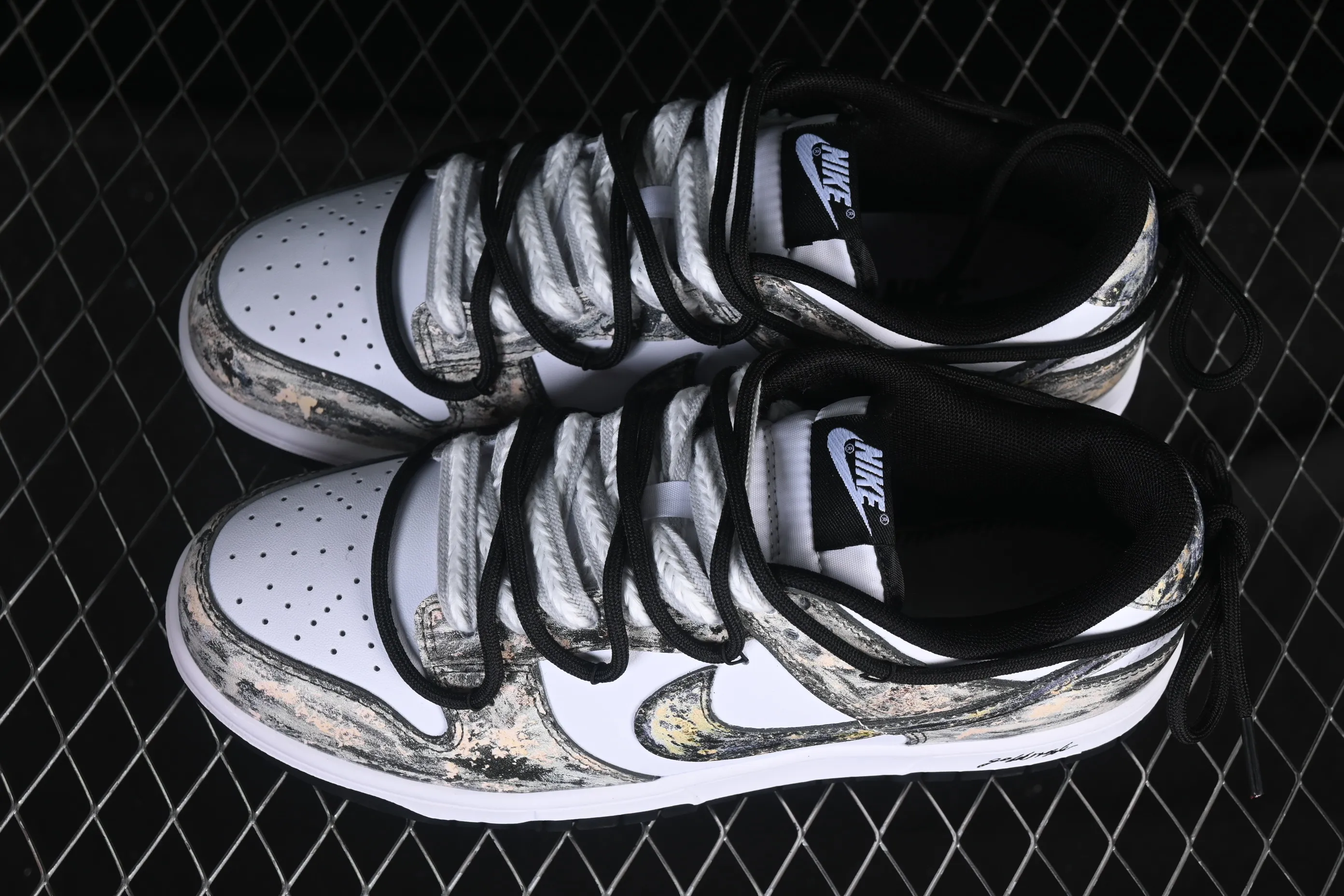 All categories Nk SB Dunk Series Nk SB Dunk Low High-end customized low-top sneakers Nike SB Dunk Low straps Anniversary high-end customized low-top casual sneakers HF5441-100